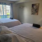 Great Location Double Queen Bed Unit